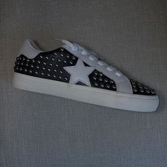 VINTAGE HAVANNA Leather Angie Studded Sneakers - Picture 7 of 8